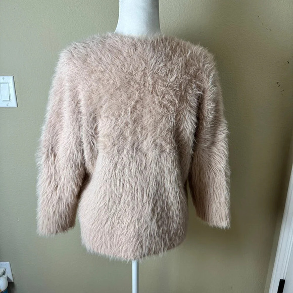 MOLLY BRACKEN Faux Fur Eyelash Cropped Open Front Blush Pink Cardigan Size Small - Picture 6 of 10
